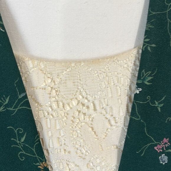 Vintage 1990s S.L. Petites Green Floral A-Line Dress with Belt - Picture 10 of 11